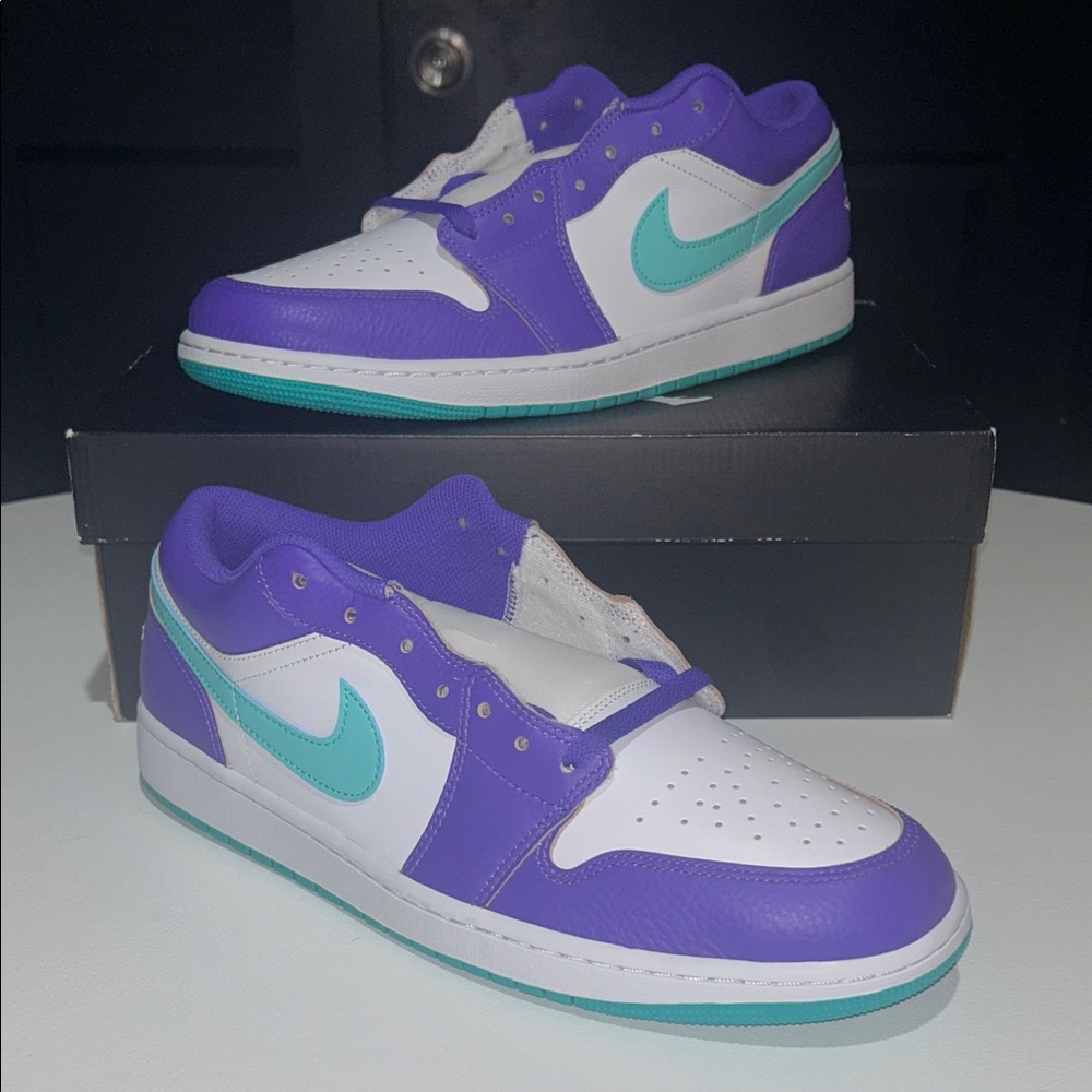 Jordan 1 Low SE “Psychic Purple Hyper Jade” Men’s Size 13